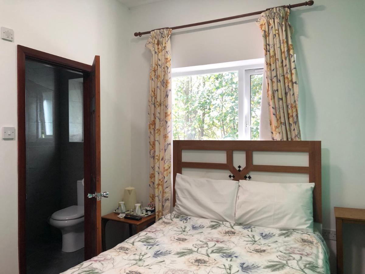 Lyttleton Limited Guest house Uxbridge